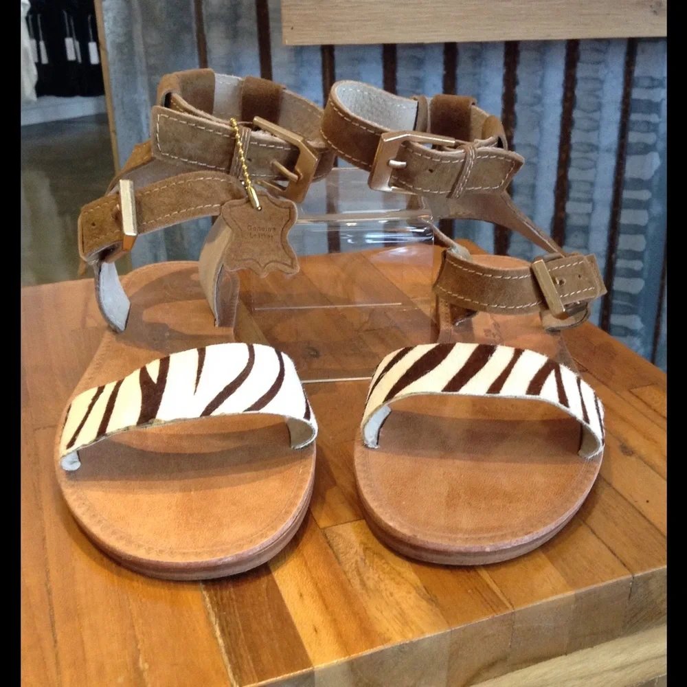 Ada Animal Print Sandal - Picture 1 of 4